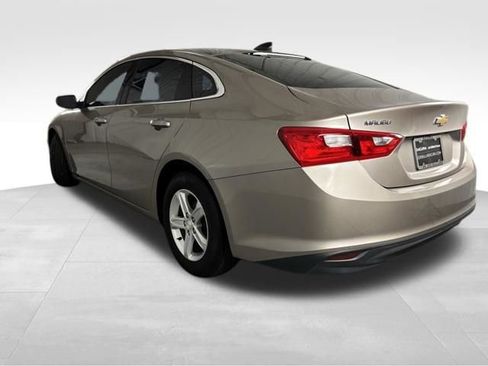 Used 2022 Chevrolet Malibu LS image 9