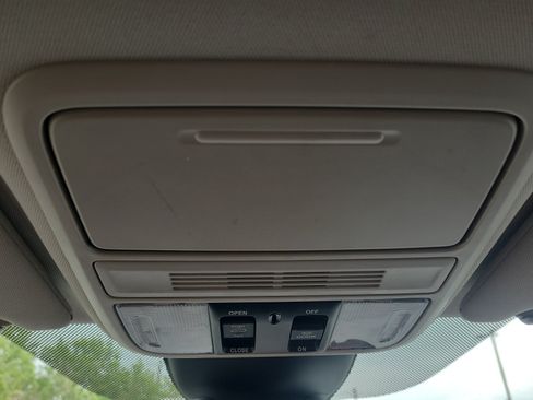 Used 2025 Honda Odyssey EX-L image 16