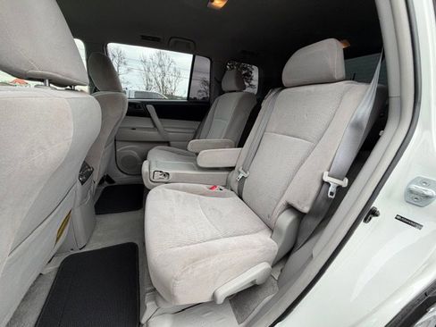 Used 2009 Toyota Highlander 2WD image 9