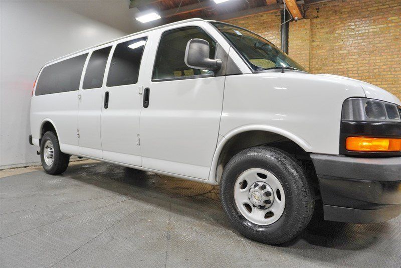 Used 2020 Chevrolet Express 3500 LS RWD image 8
