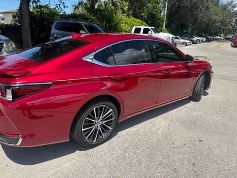 Certified 2025 Lexus ES 300h w/ Premium Package FWD image 7