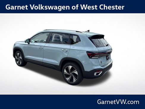 New 2026 Volkswagen Taos SE AWD/4WD image 3