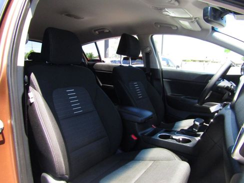 Used 2020 Kia Sportage LX w/ LX Popular Package AWD/4WD image 23