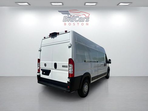 Used 2025 RAM ProMaster 2500 w/ Convenience Group FWD image 4