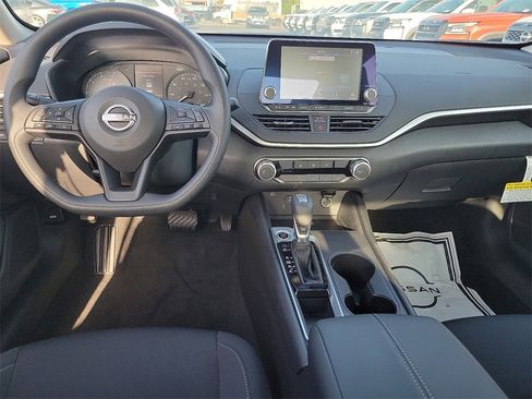 New 2025 Nissan Altima 2.5 S image 4