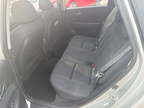 Used 2009 Hyundai Elantra w/ Premium-Sport Pkg 2 FWD image 5