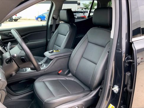 Used 2020 GMC Acadia SLT w/ Premium Package FWD image 8