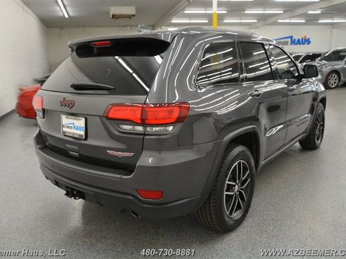 Used 2017 Jeep Grand Cherokee Trailhawk w/ Trailhawk Luxury Group image 9