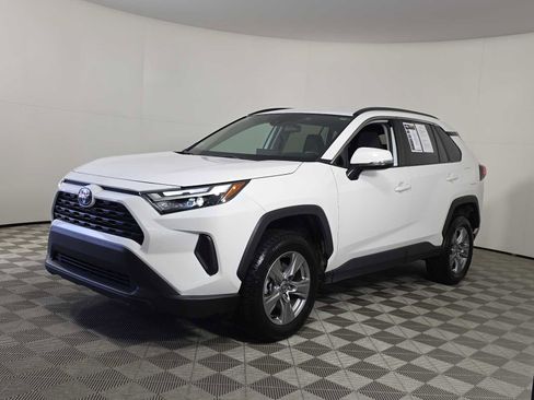 Used 2024 Toyota RAV4 XLE image 4