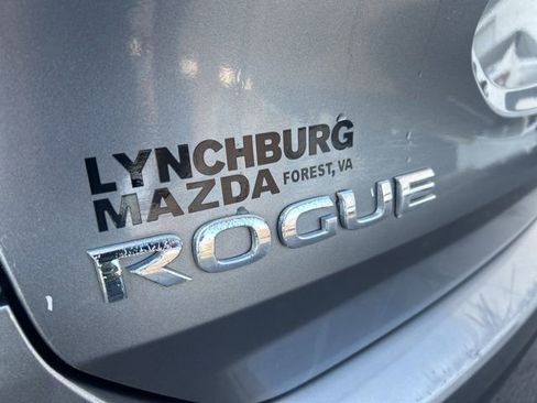 Used 2014 Nissan Rogue SV w/ SV Premium Package image 28