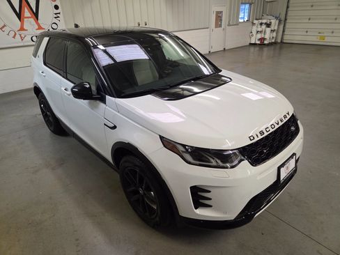 Used 2024 Land Rover Discovery Sport Dynamic SE AWD/4WD image 11