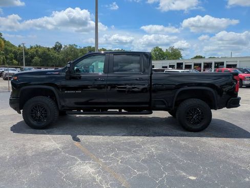Used 2025 Chevrolet Silverado 2500 ZR2 AWD/4WD image 8