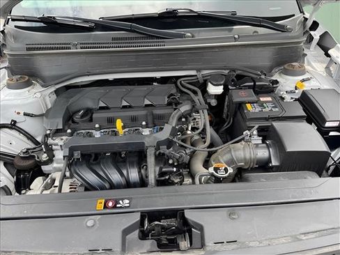 Certified 2024 Hyundai Venue SEL FWD image 19