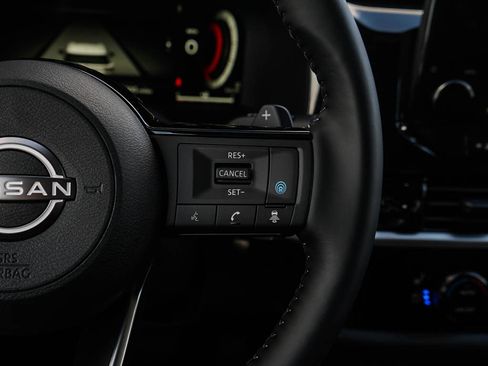 New 2025 Nissan Pathfinder Platinum image 23