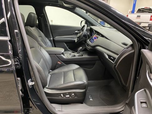 Used 2021 Cadillac XT4 Premium Luxury image 19