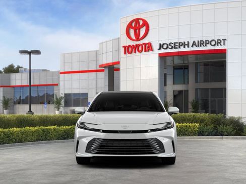 New 2026 Toyota Camry Hybrid AWD/4WD image 33