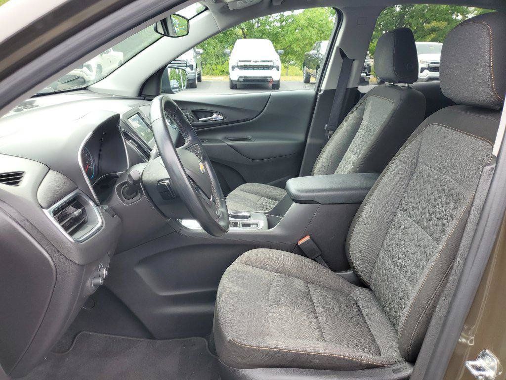 Used 2024 Chevrolet Equinox LT FWD image 5