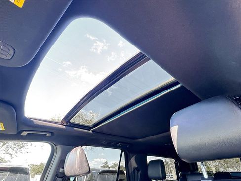 Used 2021 Ford Expedition Max Limited image 24