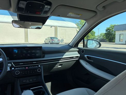 Used 2025 Hyundai Sonata SEL FWD image 35
