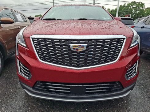 Certified 2022 Cadillac XT5 Premium Luxury w/ Technology Package AWD/4WD image 2