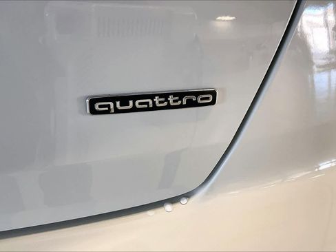 Used 2025 Audi A6 Premium Plus w/ Premium Plus Package image 9