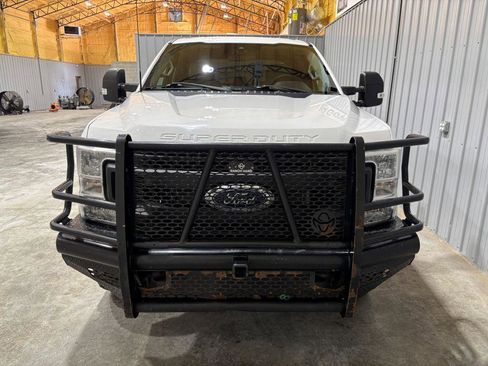 Used 2022 Ford F250 XL w/ Power Equipment Group image 7