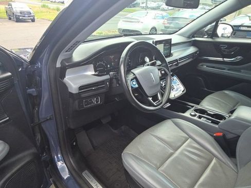 Used 2022 Lincoln Corsair AWD w/ Premium Package image 24