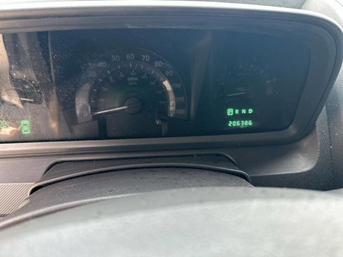 Used 2010 Dodge Journey SXT w/ Rear Seat Video Group image 11