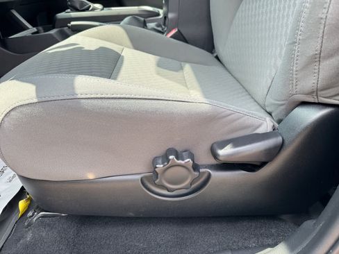 Used 2023 Toyota Tacoma SR AWD/4WD image 15