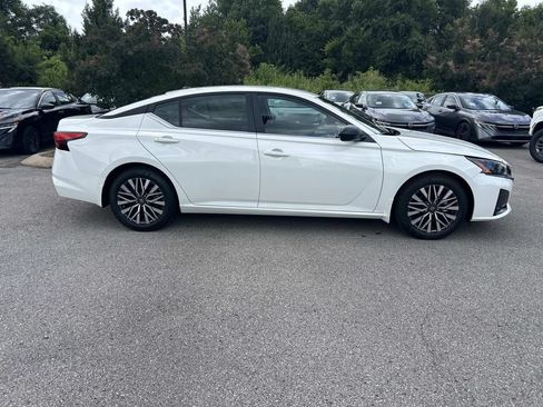 New 2026 Nissan Altima 2.5 SV FWD image 8