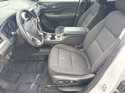 Used 2021 GMC Acadia SLE w/ Driver Convenience Package FWD image 15