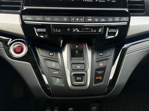 Used 2025 Honda Odyssey Touring image 21