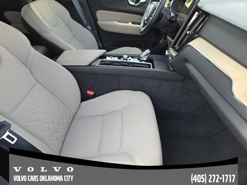 Used 2026 Volvo XC60 B5 Core w/ Protection Package Premier AWD/4WD image 11