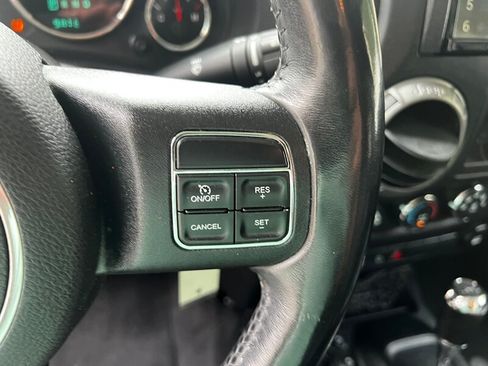 Used 2017 Jeep Wrangler Unlimited Sport w/ Quick Order Package 24S AWD/4WD image 31