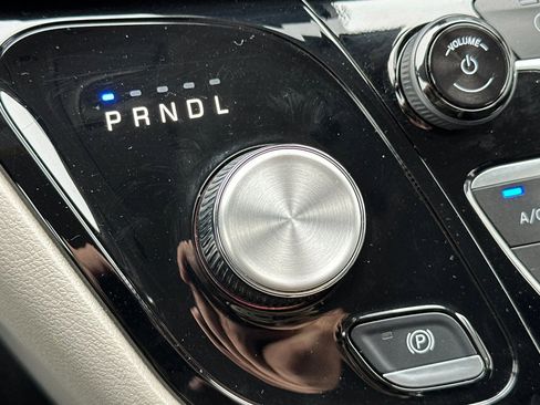 Used 2024 Chrysler Voyager LX image 26