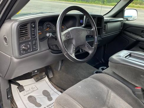 Used 2006 Chevrolet Silverado 1500 LT w/ Light Duty Power Package AWD/4WD image 5