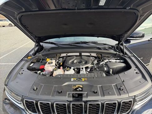 Used 2024 Jeep Grand Cherokee Limited 4xe image 25