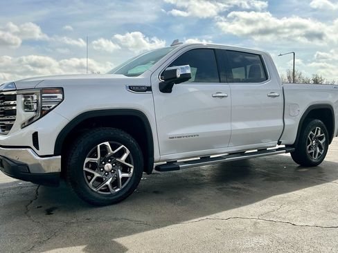 Used 2024 GMC Sierra 1500 SLT w/ SLT Premium Plus Package image 7