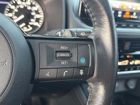 Certified 2023 Nissan Rogue SL w/ SL Premium Package image 20