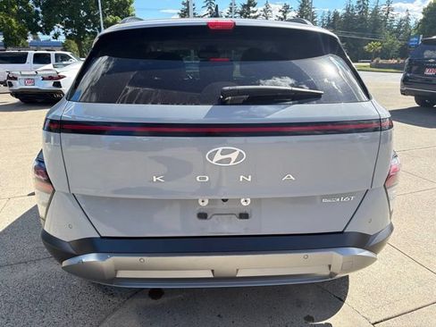 Used 2024 Hyundai Kona Limited AWD/4WD image 5