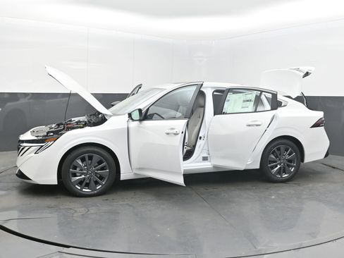 New 2026 Nissan Sentra SL FWD image 42