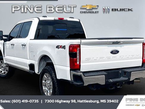 Used 2023 Ford F250 Lariat w/ Lariat Ultimate Package AWD/4WD image 2