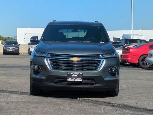 Used 2023 Chevrolet Traverse LT FWD image 3