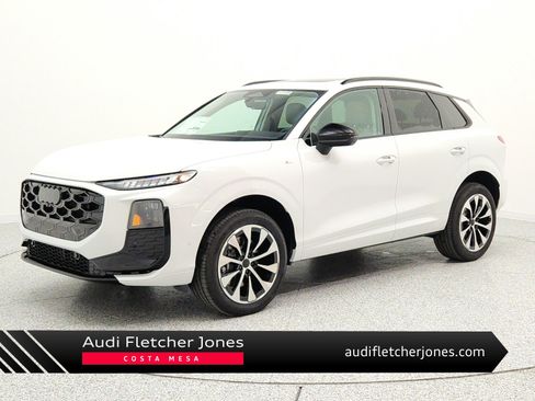 New 2026 Audi Q3 quattro 2.0T AWD/4WD image 1