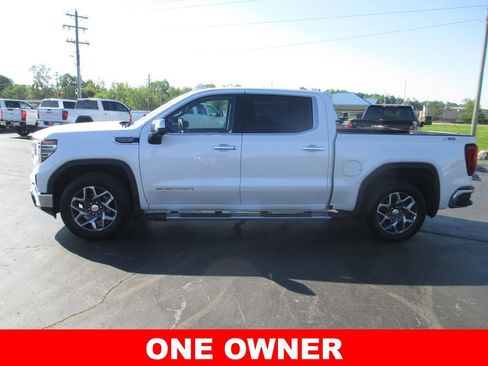 Used 2023 GMC Sierra 1500 SLT w/ SLT Premium Plus Package AWD/4WD image 10