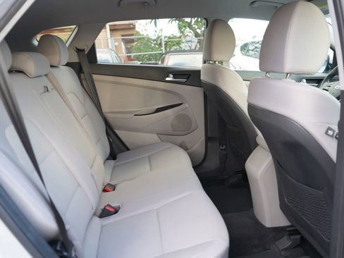 Used 2019 Hyundai Tucson SE FWD image 19