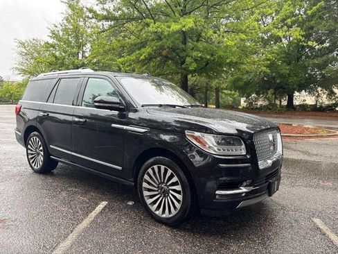 Used 2019 Lincoln Navigator Reserve w/ Cargo Package AWD/4WD image 6
