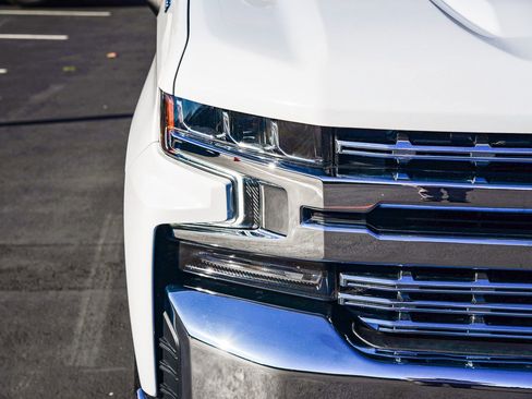 Used 2021 Chevrolet Silverado 1500 LT w/ Bed Protection Package image 12