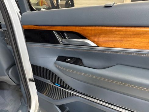 Used 2022 Jeep Grand Wagoneer Series II w/ Premium Group II image 84