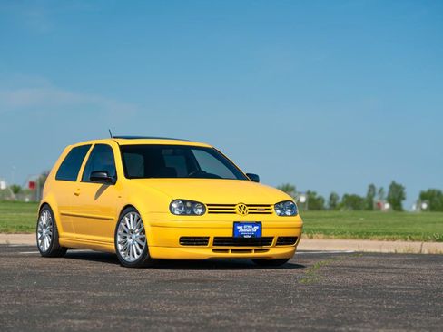 Used 2003 Volkswagen Golf 20th Anniversary FWD image 12
